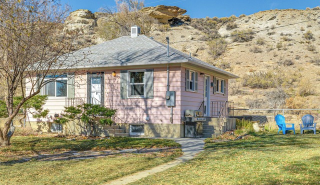 Trail Access On-Site! Scenic Rock Springs Getaway