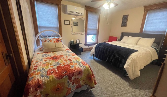 Trail House Wonderful Winter Getaway.15 minutes 7 Springs #tHREE