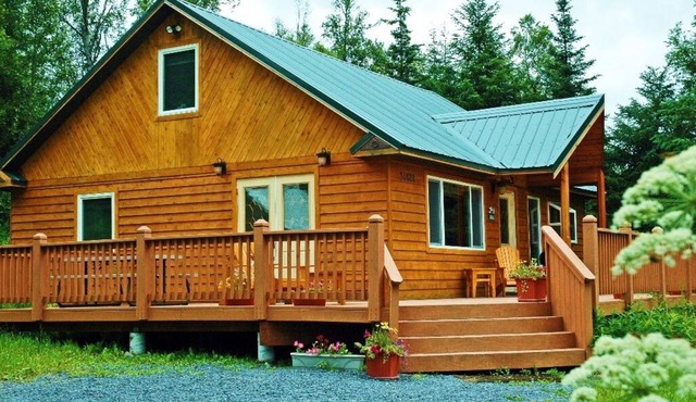 Trail Lake View Luxury Cottage