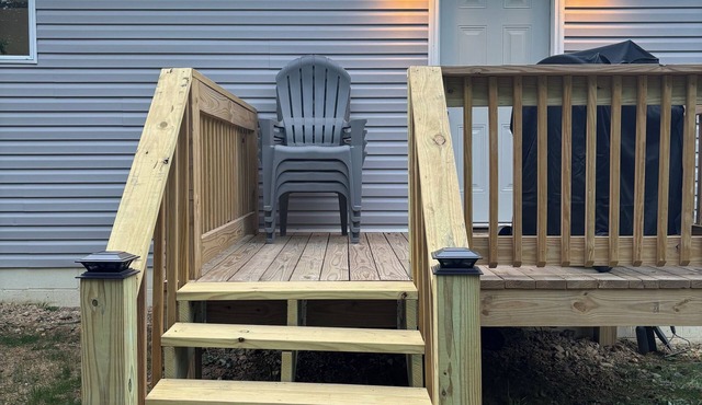 Trail Side Retreat- 3 bedroom 2 bath house sleeps 10 on the HatfieldMcCoy Trails