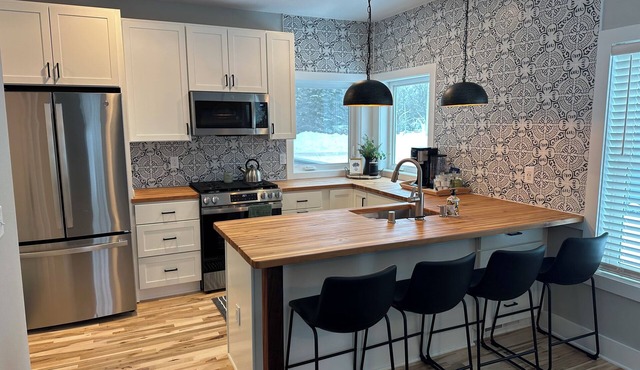 TRAILER PARKING HOT TUB, 2 bed 2bath, snowmobile trail,ski, snowboard and more!
