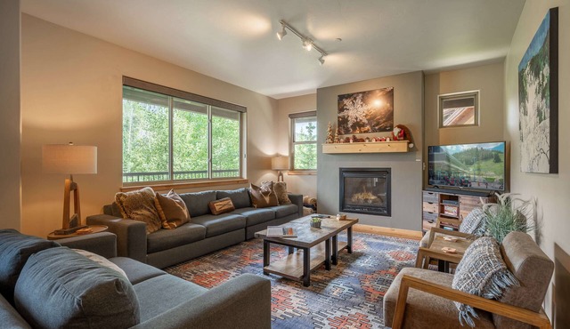 Trailhead Lodges 514 | Stellar Views from Balcony | Walk To The Best Restaurants