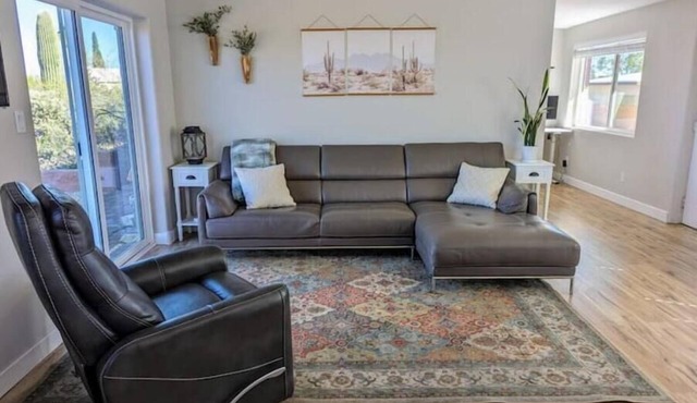 Trailhead out front door! Peaceful & private. Patio w/mountain & city views.