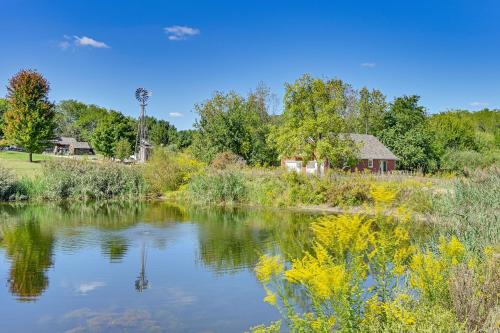 Trails and Fishing Pond 4 Mi to downtown Delphi
