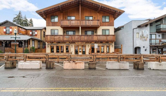 Trails Edge, Unit B - The Heart of Downtown!