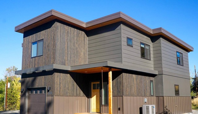 Trails End B - 3 bedroom modern Winthrop townhome