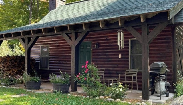 Trails End: Cozy Cabin, Private, Secluded between Seney & Grand Marais MI