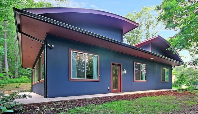 Trails End Retreat | Contemporary Asheville Home with Firepit & Hot Tub