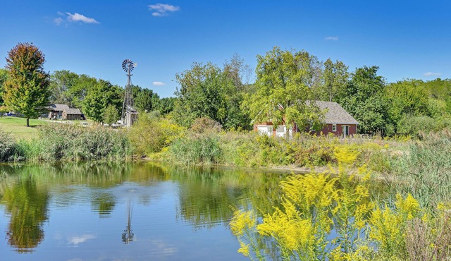 Trails & Fishing Pond: 4 Mi to downtown Delphi