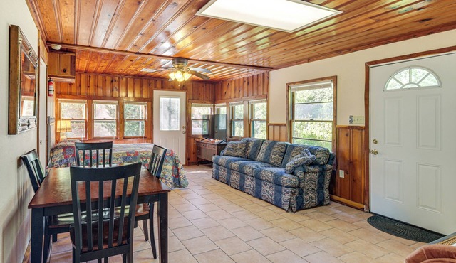 Trails On-Site! Pet-Friendly Lake Whitney Cottage