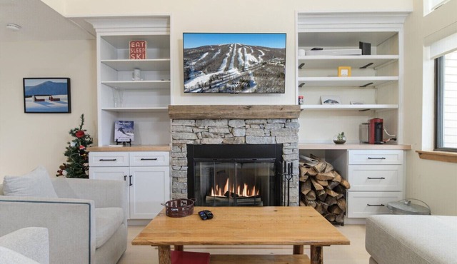 Trailside Condo with Private Hot Tub and Gorgeous Views