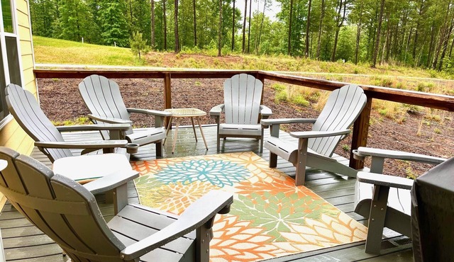 Trailside Escape on the Fonta Flora Trail and near Lake James!