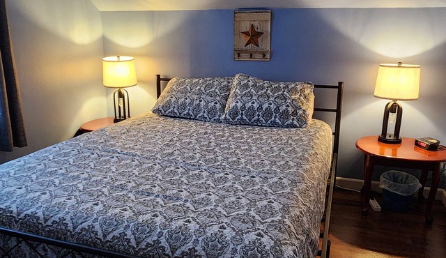 Trailside lodging! Park and ride right from here!