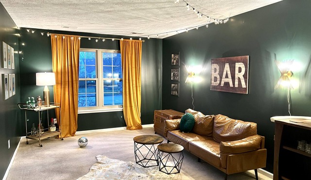 Trailside Oasis Entire house,12 guests, 7mi to KHP