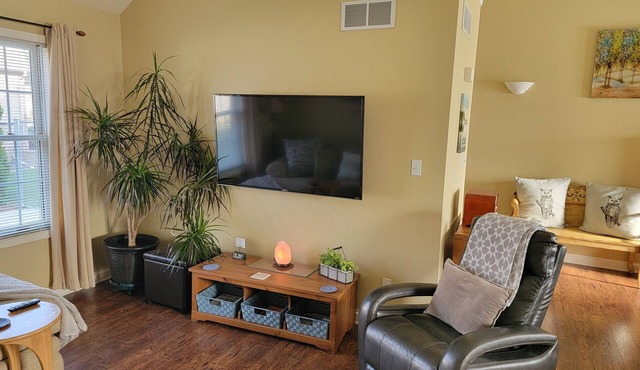 Trailside Retreat - just minutes from the Indiana Dunes National Lakeshore