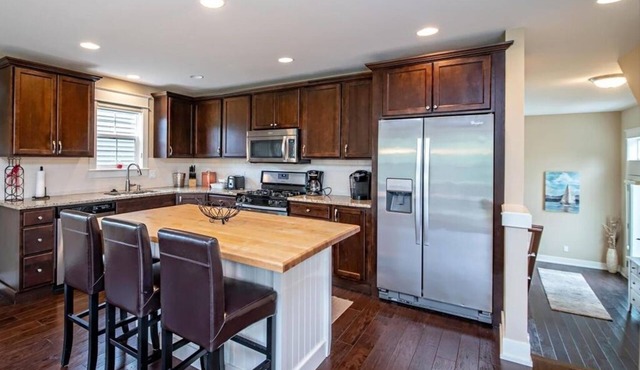 Trailside Retreat at Harbor Shores