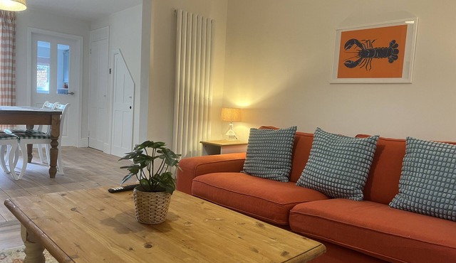 Train Station Cottage Taunton - Walk to town, pet friendly!