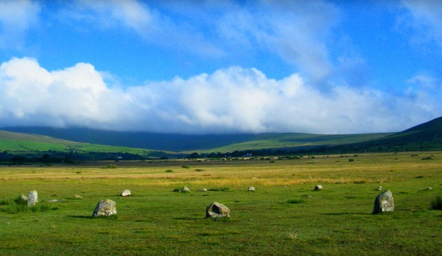 Trallwyn Bach Charming Cottage studio in Pembs Nat Pk by ancient stonecircle