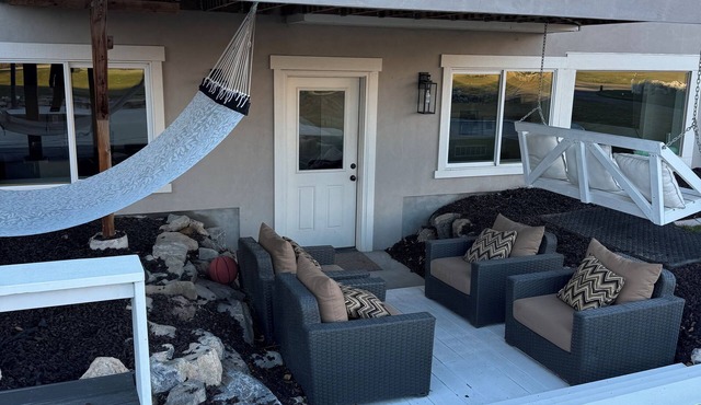 Tranquil 1-Basement apartment on golf course perfect for any getaway.