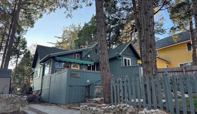 Tranquil 1-bedroom cabin in enchanting Twin Peaks perfect for getaway