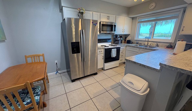 Tranquil 1-bedroom oceanfront condo in beautiful Cocoa Beach