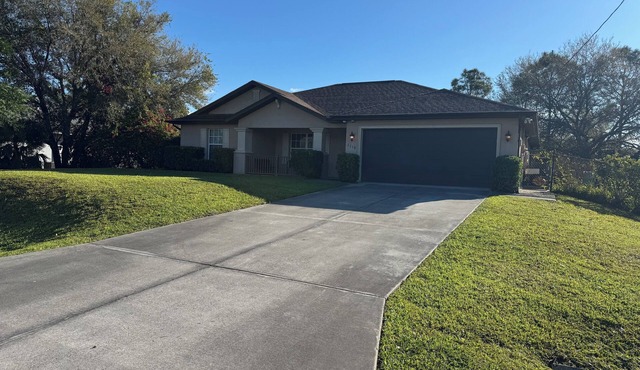 Tranquil 1-bedroom house with AC in Lehigh Acres