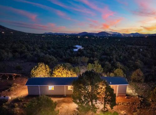 Tranquil 12-Acre Haven by Grand Canyon Awaits