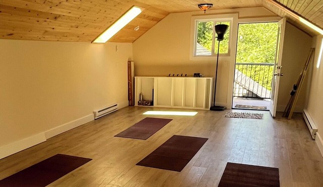 Tranquil 2-bedroom house in Point Roberts with WiFi, fitness room