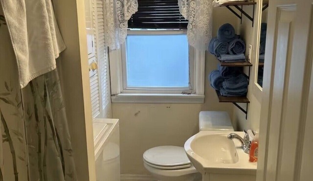 Tranquil 2-bedroom apartment with AC in Sea Isle City