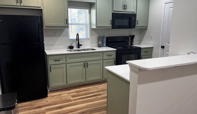 Tranquil 2-bedroom apartment in charming Allenhurst