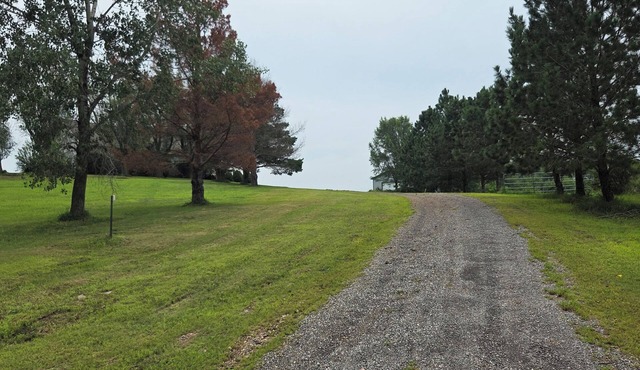 Tranquil 2-bedroom farmhouse with AC in charming Hubbard west edge of Landmand