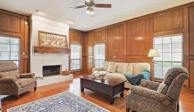 Tranquil 2 BR Haven w/patio