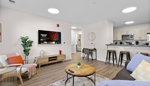 Tranquil ! 2BR Free Parking ! 30 min to NYC !