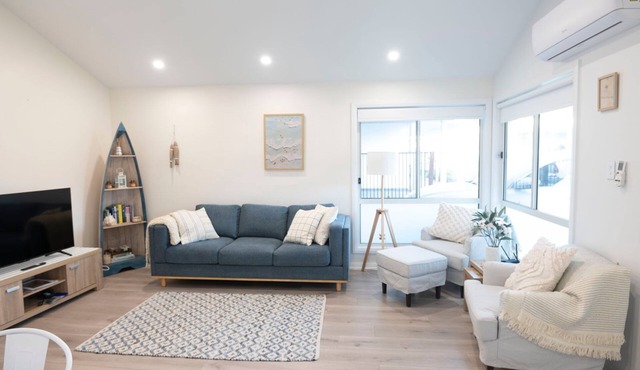 Tranquil 3-Bed Pet-friendly Retreat with Community Pool