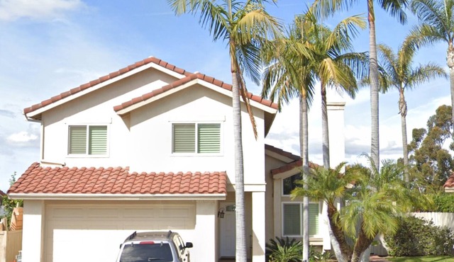 Tranquil 3 bed 2.5 bath Home with panoramic views and private backyard