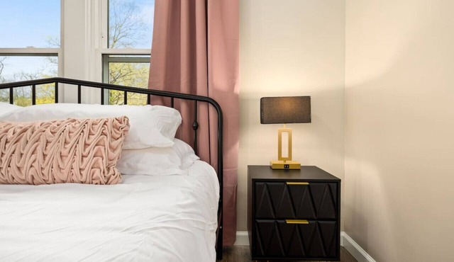 Tranquil 3-Bed Retreat: Sleeps 7
