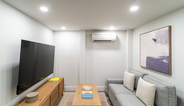 Tranquil 3-bedroom apartment with AC in vibrant New York City