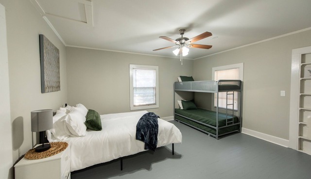 Tranquil 3-bedroom house with AC in charming Greenville