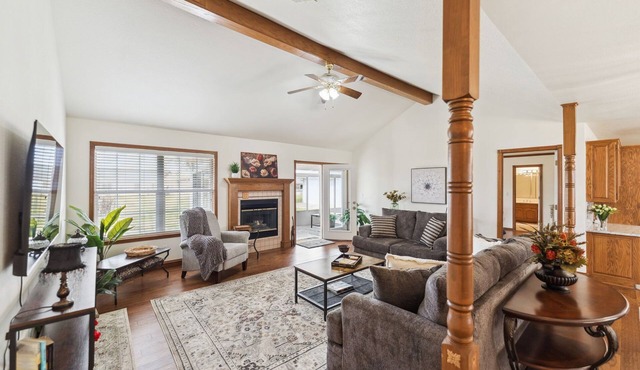 Tranquil 3 bedroom home in South Pryor AC,Wifi