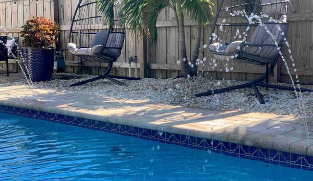 Tranquil 4-bedroom house in Lake Worth Beach perfect for relaxing