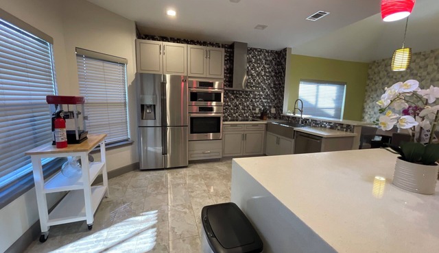 Tranquil 4-bedroom house with AC in lovely Missouri City