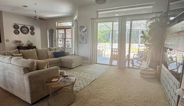 Tranquil 4 bedroom 3 bathroom home in blue water Bay 6 miles from Destin beaches