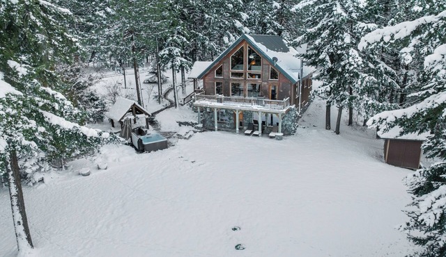 Tranquil 4-bedroom cabin in charming Cle Elum perfect for relaxing