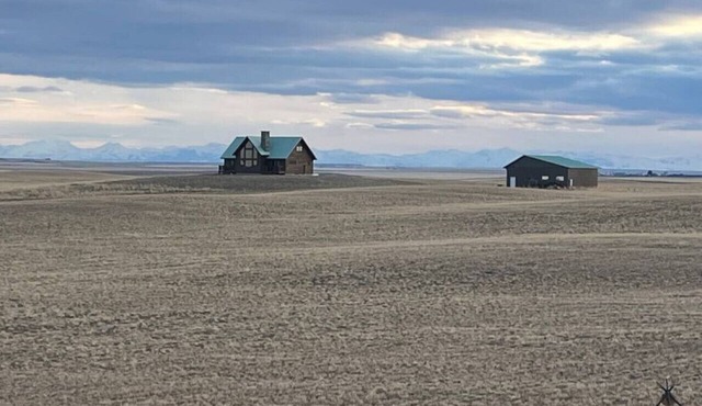 Tranquil 4-bedroom Glacier View Getaway Montana