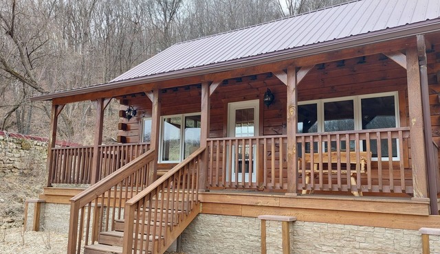 Tranquil Amish-built cabin near Wildcat State Park
