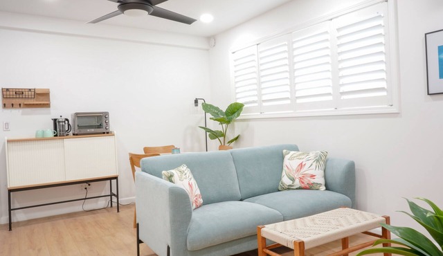 Tranquil and Chic 1 Bd and Bth with Car and Sauna