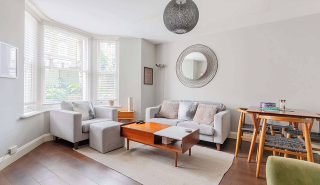 Tranquil and Homely 1BD Flat in Stoke Newington