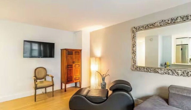 Tranquil apartment with AC in vibrant New York City