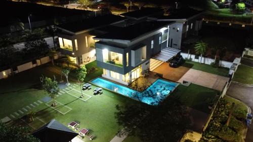 Tranquil Arcadia Homestay by Desaru