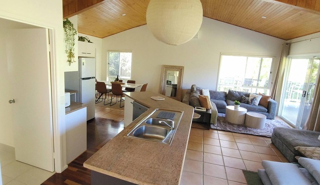 Tranquil Bali Inspired Villa. Buderim plus 5 mins from Mooloolaba Oceanfront.